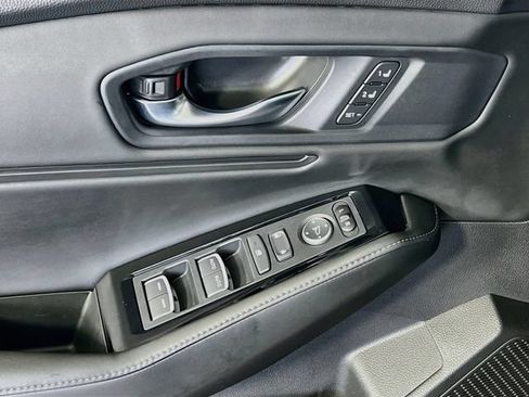 Used 2025 Honda Accord Touring image 12