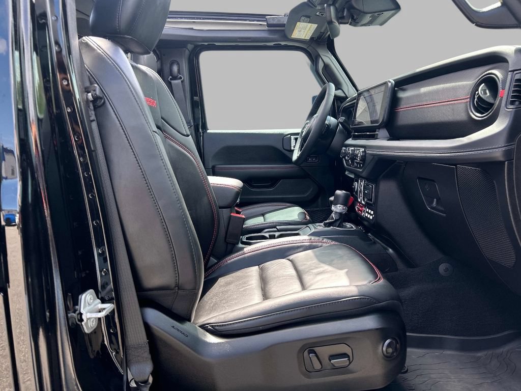 Certified 2025 Jeep Wrangler Unlimited Rubicon AWD/4WD image 18