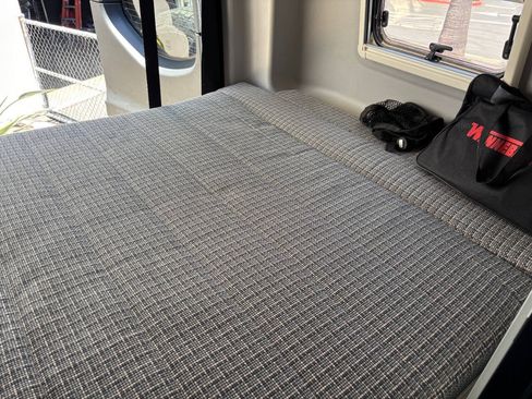Used 2020 Mercedes-Benz Sprinter 2500 image 31