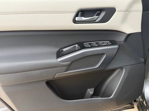 New 2026 Nissan Pathfinder SL image 20