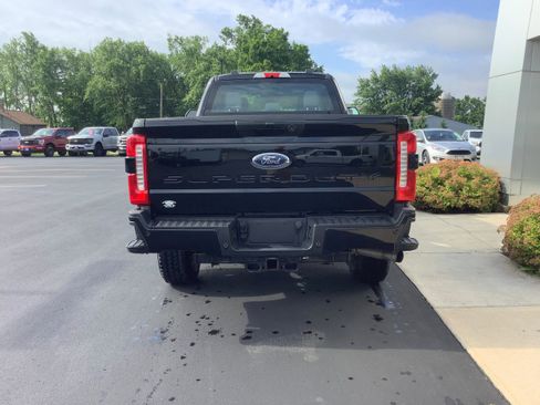Used 2024 Ford F250 XL w/ STX Appearance Package image 4