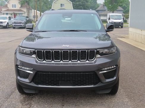 Used 2023 Jeep Grand Cherokee Limited AWD/4WD image 13
