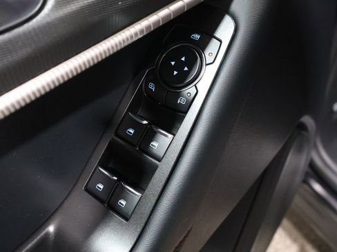 Used 2025 Ford Explorer ST-Line w/ ST-Line Street Pack image 13