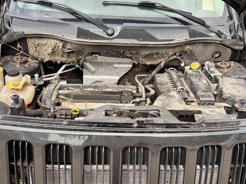 Used 2010 Jeep Patriot Sport FWD image 21
