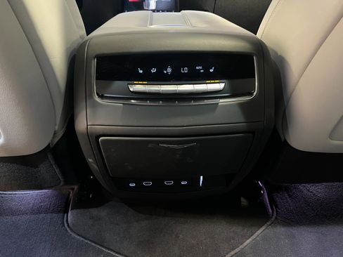 Used 2026 Cadillac Escalade V w/ LPO, ONYX Package image 34