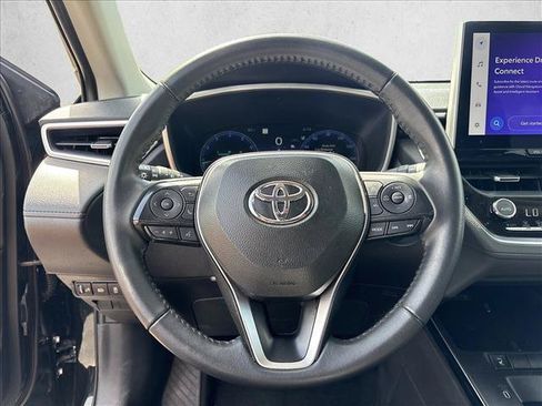 Certified 2026 Toyota Corolla Cross XLE FWD image 17
