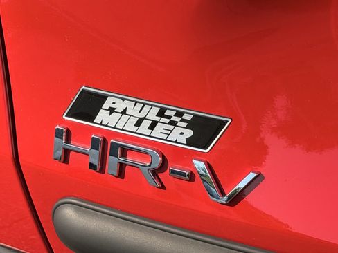 Certified 2025 Honda HR-V Sport image 28