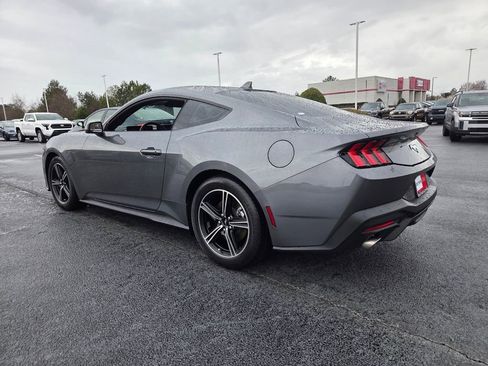 Used 2025 Ford Mustang Coupe image 9