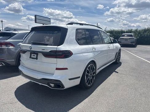 Certified 2026 BMW X7 xDrive40i w/ Executive Package AWD/4WD image 9