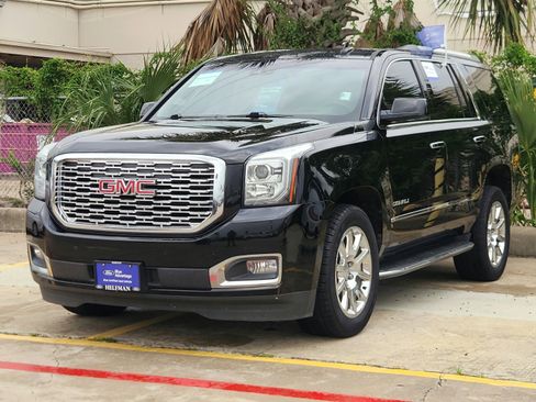 Used 2019 GMC Yukon Denali RWD image 2
