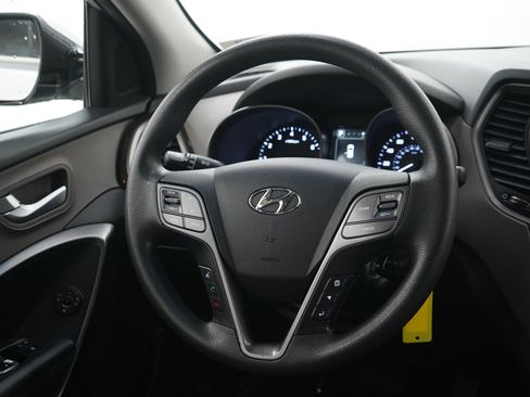 Used 2018 Hyundai Santa Fe Sport FWD image 16