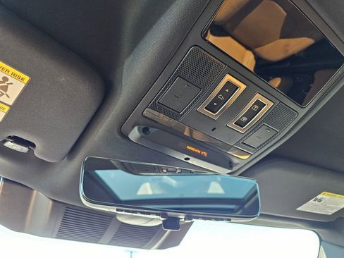 Used 2023 Land Rover Defender 110 V8 image 32