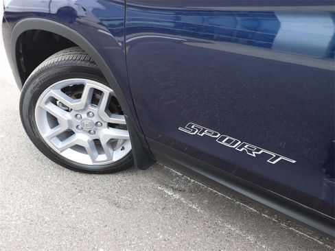 Used 2024 Honda Passport EX-L image 3