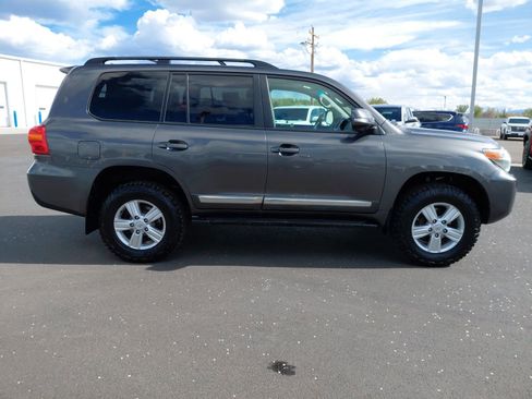 Used 2013 Toyota Land Cruiser AWD/4WD image 2