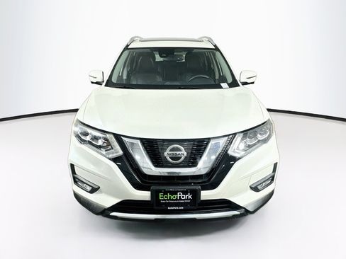 Used 2017 Nissan Rogue SL w/ SL Premium Package FWD image 2