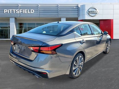 New 2025 Nissan Altima 2.5 SL image 3