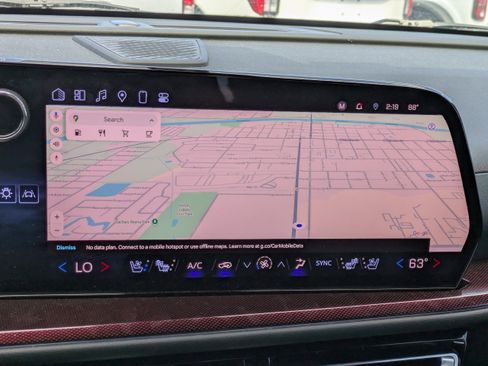 Used 2024 Chevrolet Traverse RS image 26