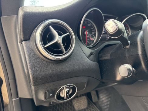 Used 2018 Mercedes-Benz CLA 250 4MATIC image 12