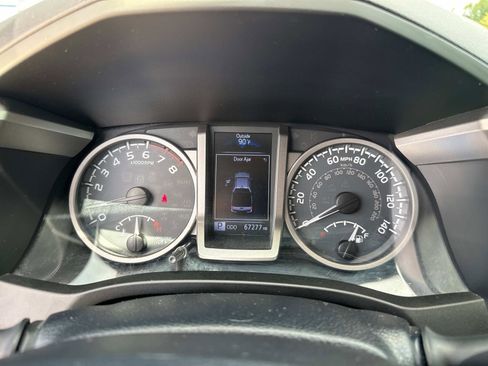Used 2019 Toyota Tacoma SR5 image 34