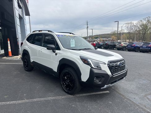 Certified 2025 Subaru Forester Wilderness w/ Wilderness Package AWD/4WD image 4