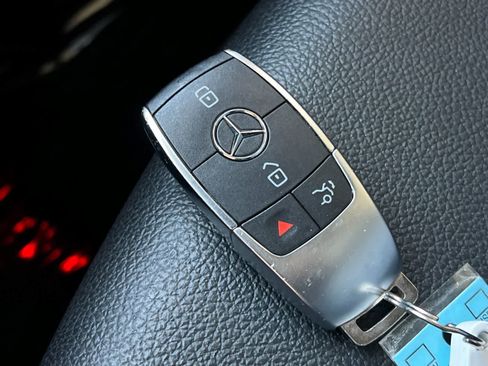 Used 2025 Mercedes-Benz CLA 250 image 27