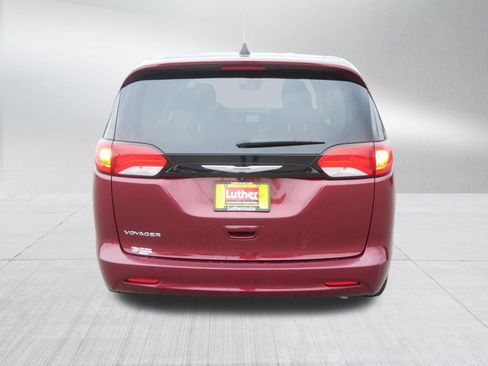 Certified 2023 Chrysler Voyager LX FWD image 6