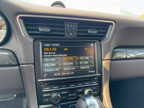 Used 2014 Porsche 911 Turbo S image 33