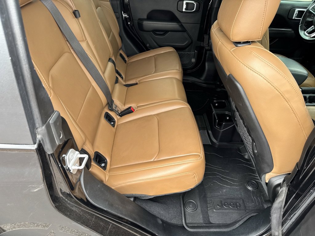 Used 2020 Jeep Gladiator Rubicon w/ Dual Top Group AWD/4WD image 26