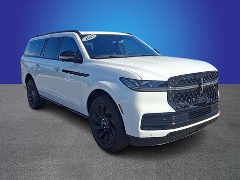 New 2025 Lincoln Navigator L Reserve w/ Jet Appearance Package image 2
