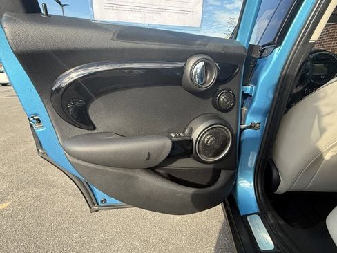 Used 2015 MINI Cooper S image 13