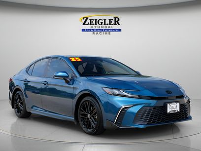 Used 2025 Toyota Camry SE w/ Multimedia Upgrade Package