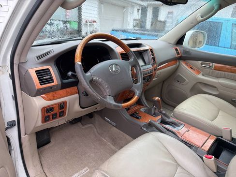 Used 2004 Lexus GX 470 image 12