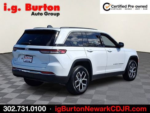 Used 2025 Jeep Grand Cherokee Limited AWD/4WD image 6