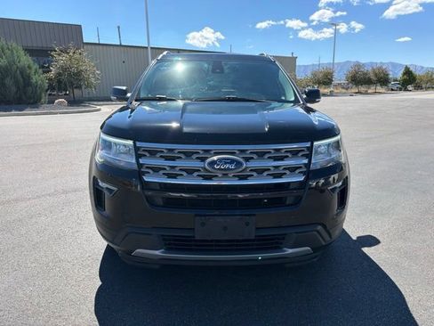 Used 2018 Ford Explorer XLT w/ Equipment Group 202A AWD/4WD image 4