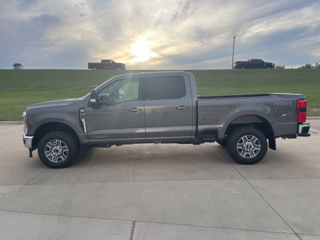 New 2026 Ford F250 Lariat AWD/4WD image 7
