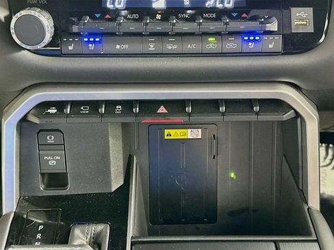 Used 2023 Toyota Tundra Platinum RWD image 18
