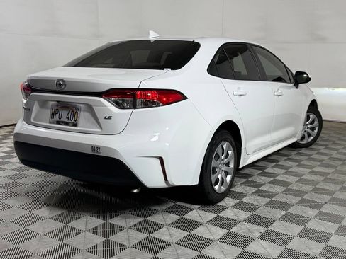 Used 2023 Toyota Corolla LE FWD image 2