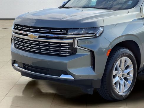 Used 2023 Chevrolet Suburban Premier image 41