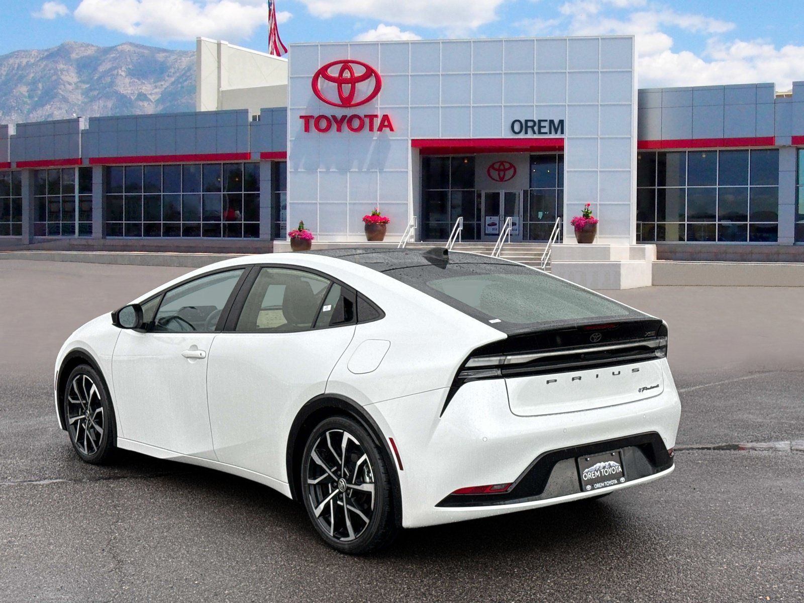 Used 2023 Toyota Prius Prime Premium FWD image 5