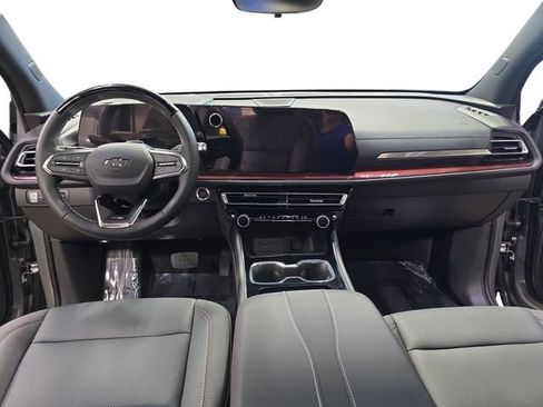 New 2026 Chevrolet Traverse Z71 w/ Enhanced Driving Package AWD/4WD image 12