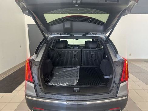 New 2026 Cadillac XT5 Luxury w/ LPO, Red Accent Package AWD/4WD image 15
