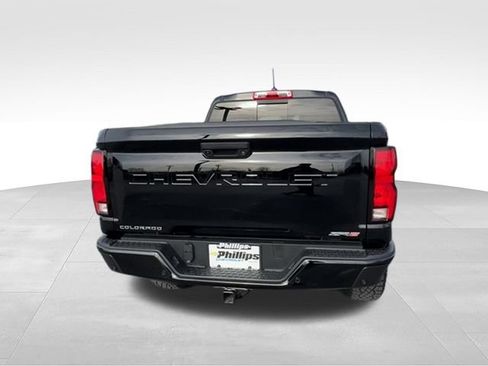 Used 2024 Chevrolet Colorado ZR2 w/ Technology Package AWD/4WD image 7
