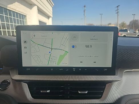 Used 2025 Ford Explorer Active image 17