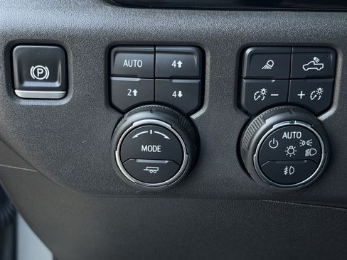 Used 2024 Chevrolet Silverado 1500 RST AWD/4WD image 26