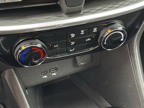 Used 2024 Buick Encore GX Sport Touring image 20