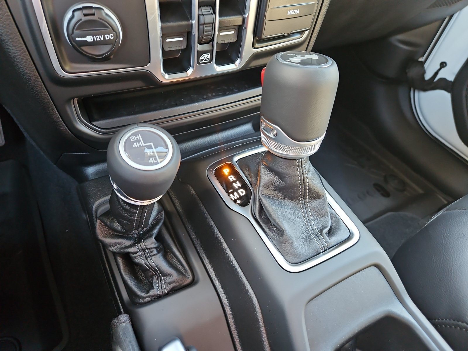 New 2027 Jeep Wrangler Unlimited Sahara AWD/4WD image 27