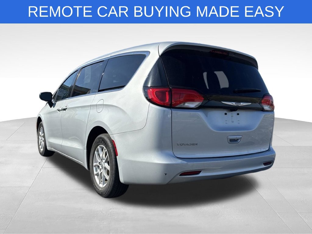 Used 2024 Chrysler Voyager LX FWD image 8