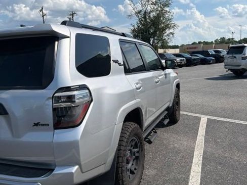 Used 2023 Toyota 4Runner TRD Off-Road Premium w/ Moonroof Package AWD/4WD image 3