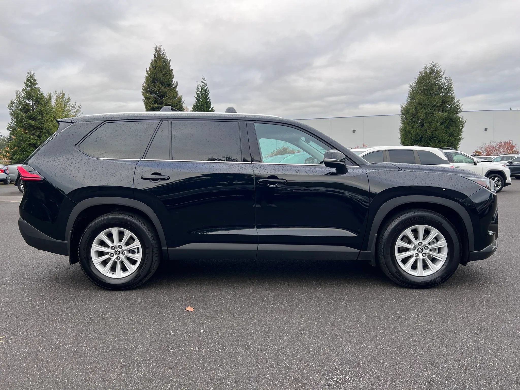 Used 2024 Toyota Grand Highlander AWD Hybrid image 8