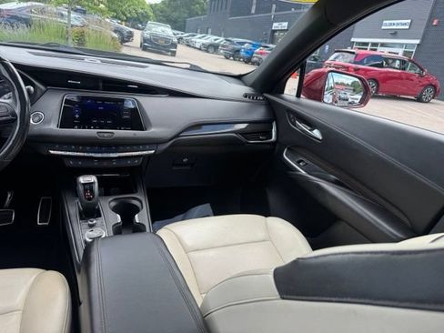 Used 2019 Cadillac XT4 Sport AWD/4WD image 39